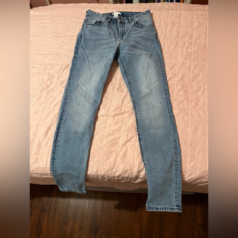 H&M- Womens Washed denim h&m jeans